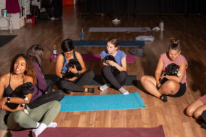 SAM05804 - AfroPuppyYoga