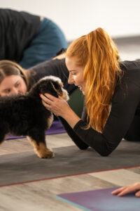 RHH02860 - AfroPuppyYoga